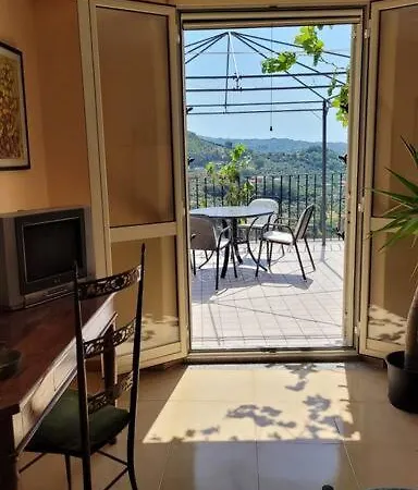 Indipendente Vacanze A Palazzo Lupis 別荘 Grotteria