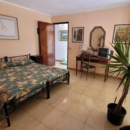 Indipendente Vacanze A Palazzo Lupis 別荘 Grotteria