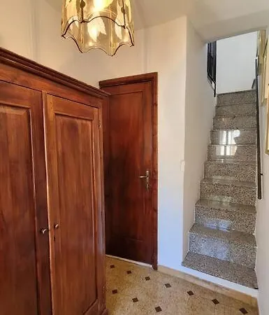 別荘 Indipendente Vacanze A Palazzo Lupis