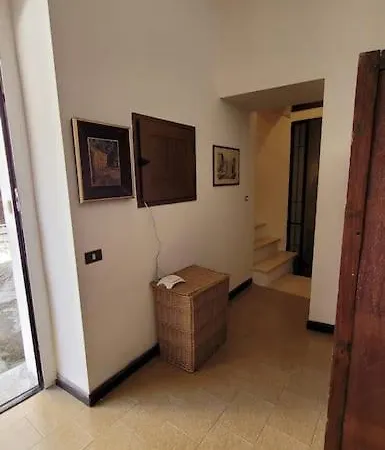 Indipendente Vacanze A Palazzo Lupis 別荘