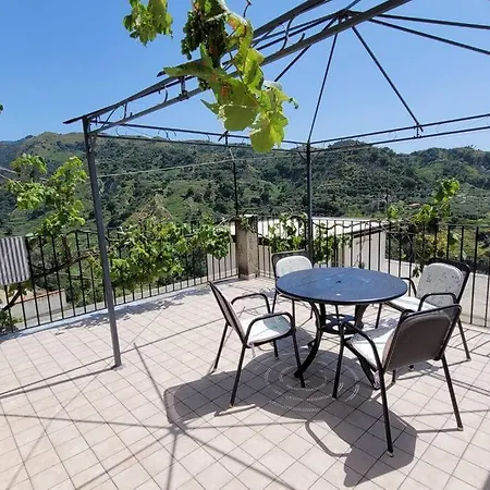 Indipendente Vacanze A Palazzo Lupis Semesterbostad Grotteria