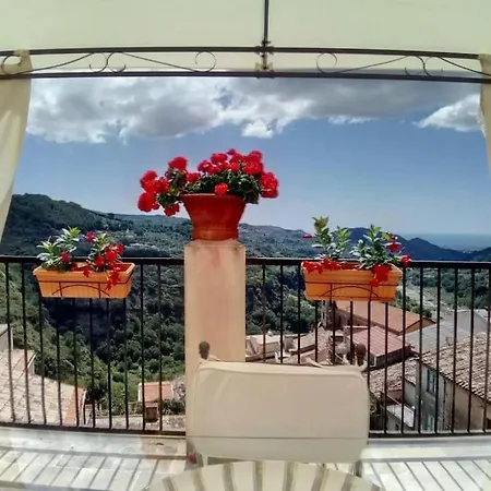 Indipendente Vacanze A Palazzo Lupis *