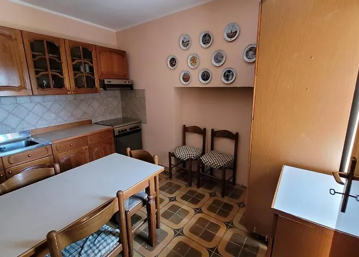 Indipendente Vacanze A Palazzo Lupis בית נופש