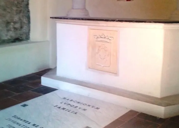 Indipendente Vacanze A Palazzo Lupis בית נופש