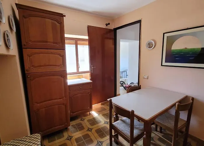 Indipendente Vacanze A Palazzo Lupis בית נופש *