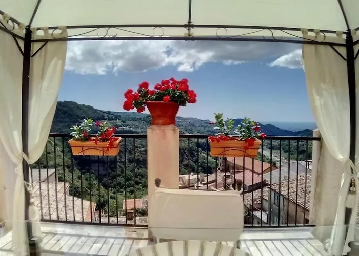 Indipendente Vacanze A Palazzo Lupis *